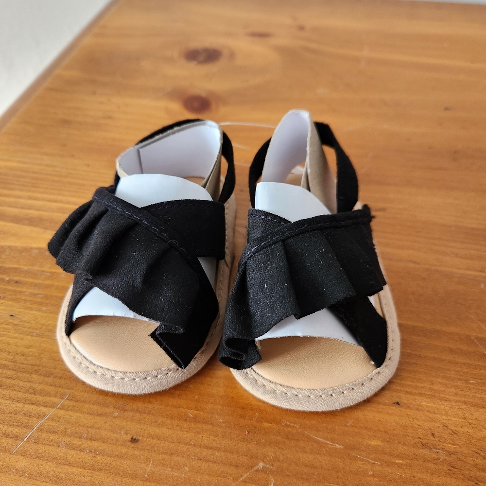 NWT Size 11 Baby Chic Black and Tan Baby Sandals
